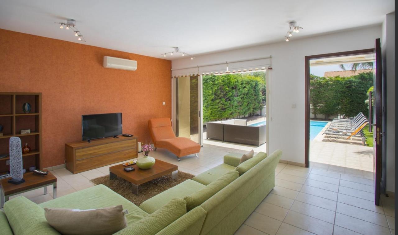 Soothing Sunset Villa With Private Pool, 200M From The Beach Perivolia Exterior foto